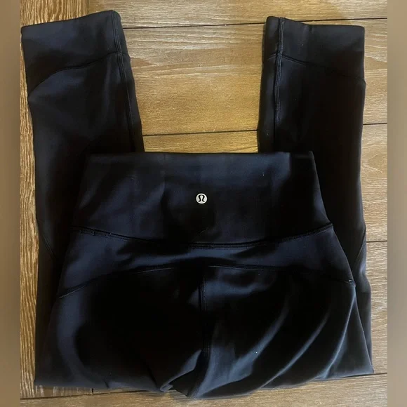 Lululemon Black Cropped Leggings - Picture 1 of 4